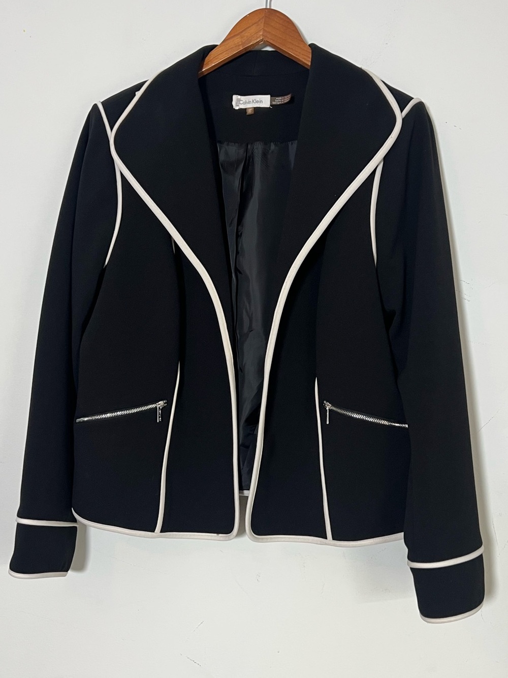 Calvin Klein Women’s Black Blazer White Contrast Piping Zip Pockets
